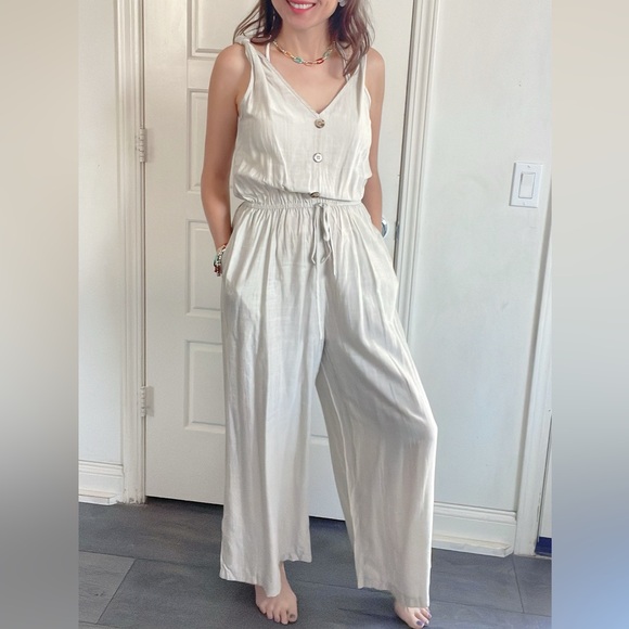 069 Solid Button Detail Wide Leg Casual Jumpsuit - Picture 9 of 9